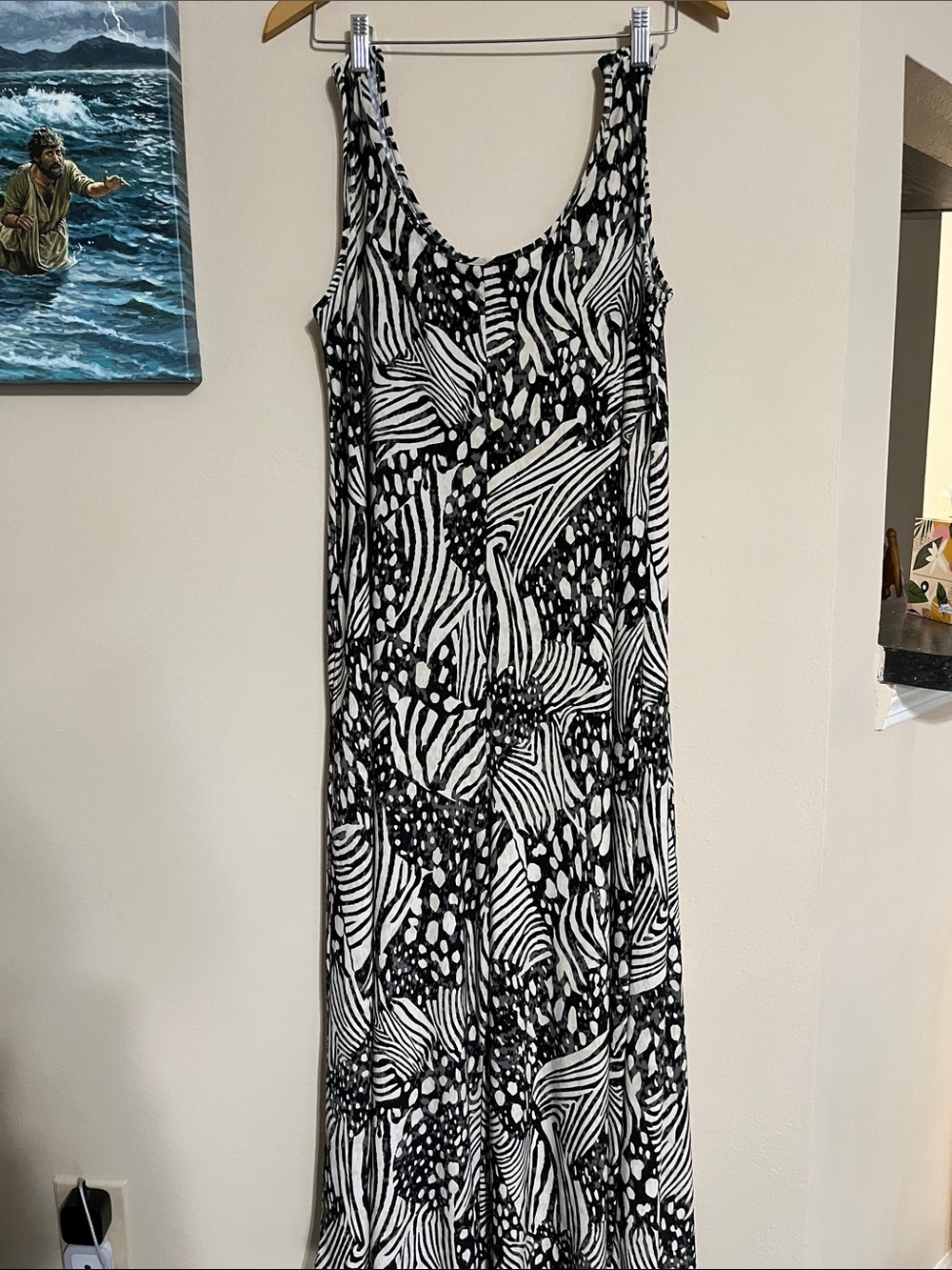 Attitudes by Renee Black & White Abstract Print Sleeveless Maxi Romper
